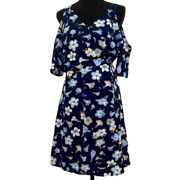 FRANCESCA’S Miami Wrap Dress NWT - Picture 1 of 6